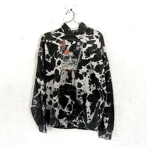 Medium men’s Ty dye grey and white hoodie size medium with Mt Fuji Tokyo design.